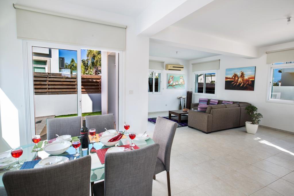 Halle Villa Protaras Habitación foto